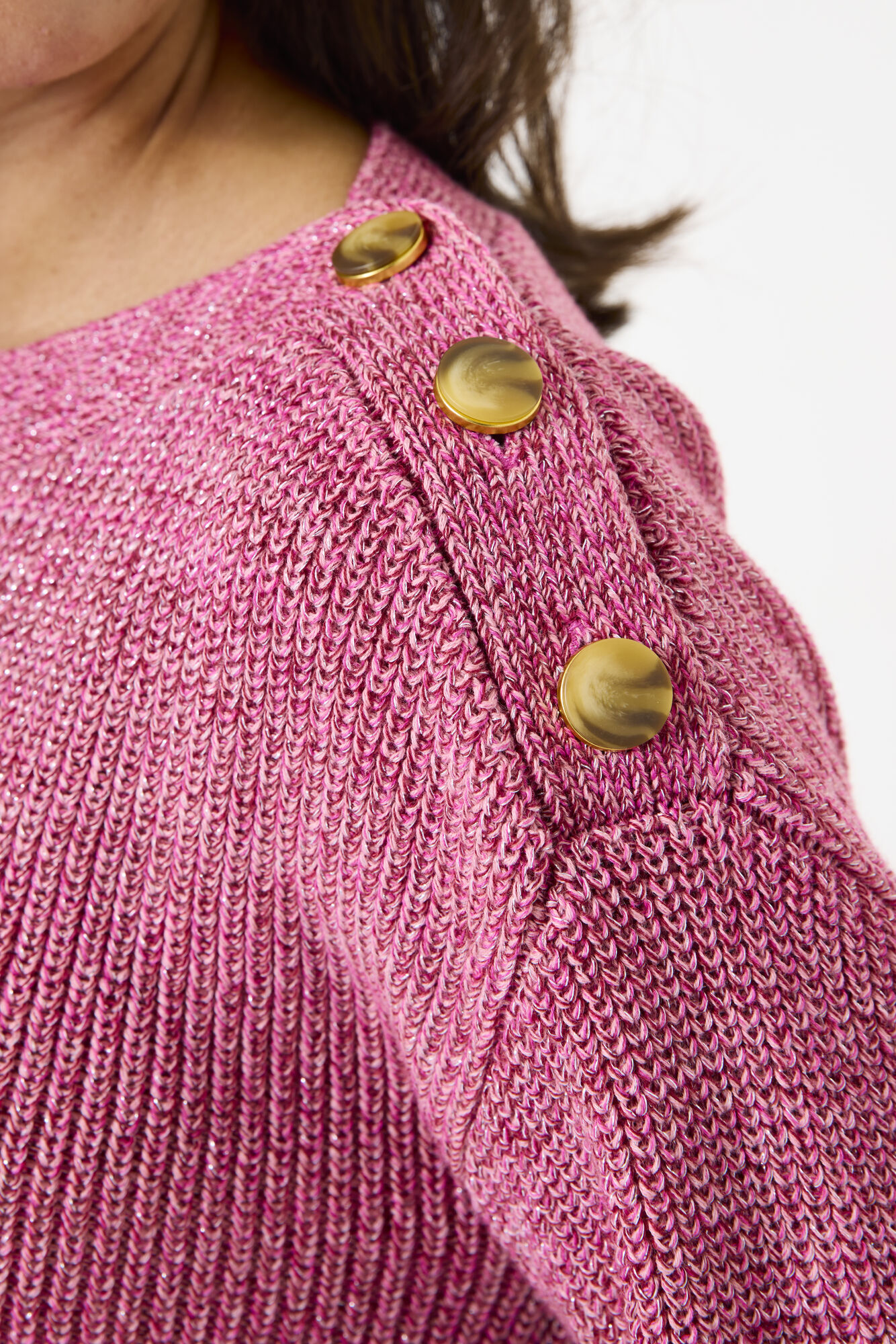 v40240-5479-flatshots-detail-2000-7b21186b